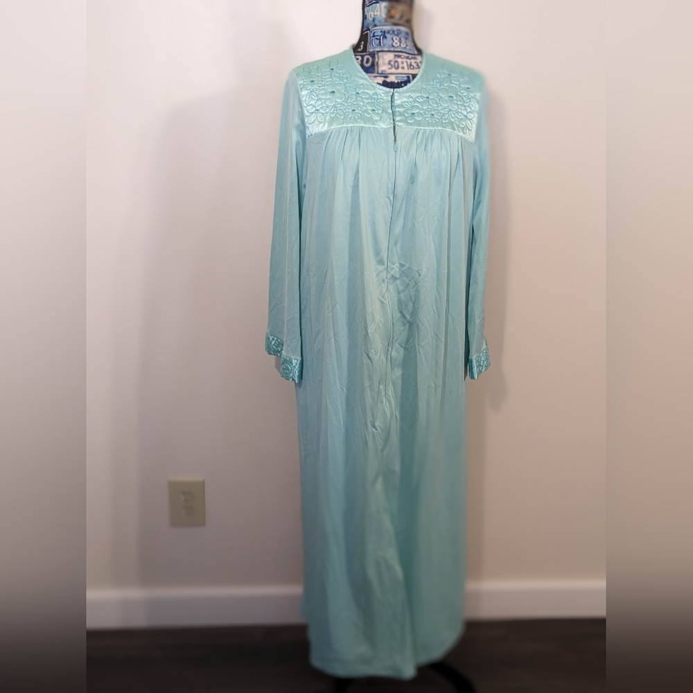 2PC Vtg Gossard Artemis Mint Long Nightgown & Robe
